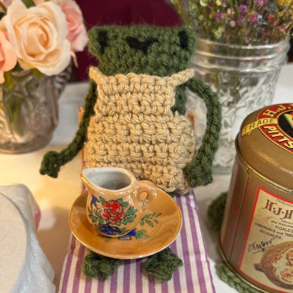 Vintage Miniature Creamer and Saucer Set Japan Floral Design‎ Dollhouse